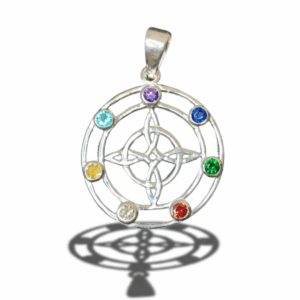 Colgante Nudo de Bruja con Circonitas