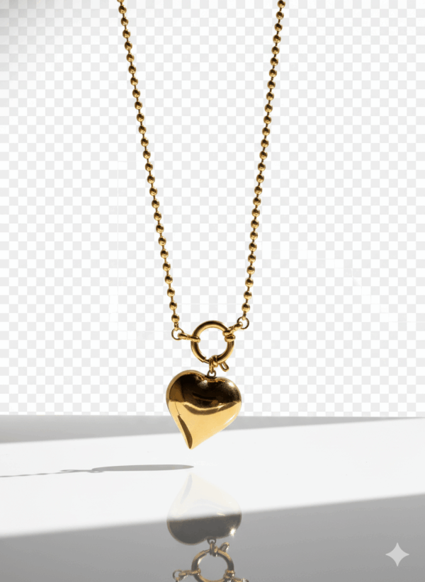 Collar Dorado con Corazón