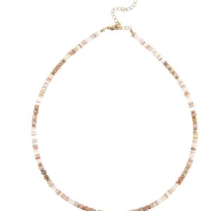 Collar con piedras de cuarzo rosa naturales