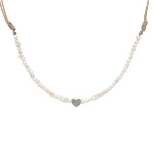 Collar corazon plateado con perlas de rio