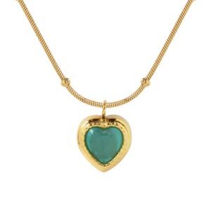 Collar en forma de corazón con piedra turquesa