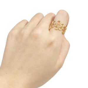 anillo flores engarzadas