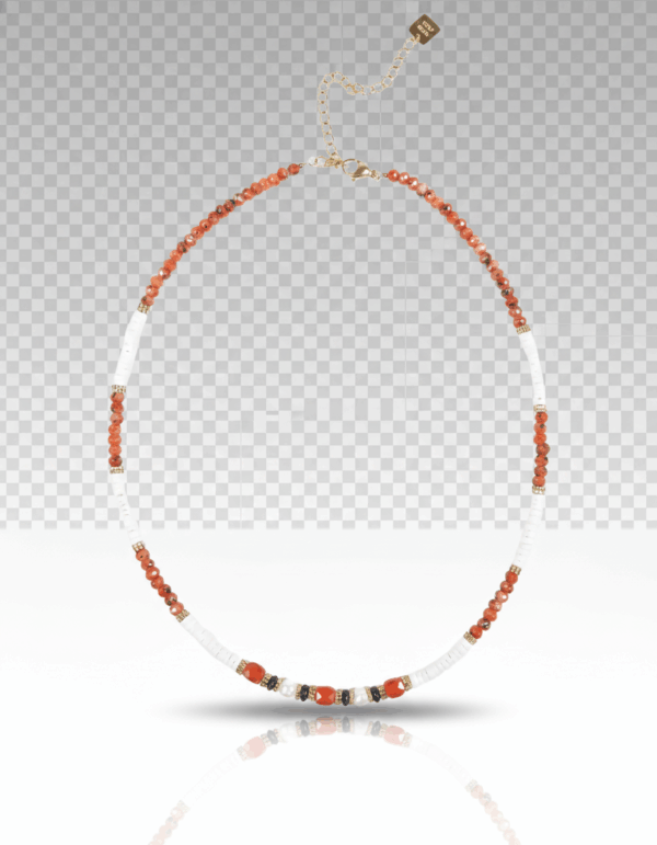 Collar con piedra natural de color naranja