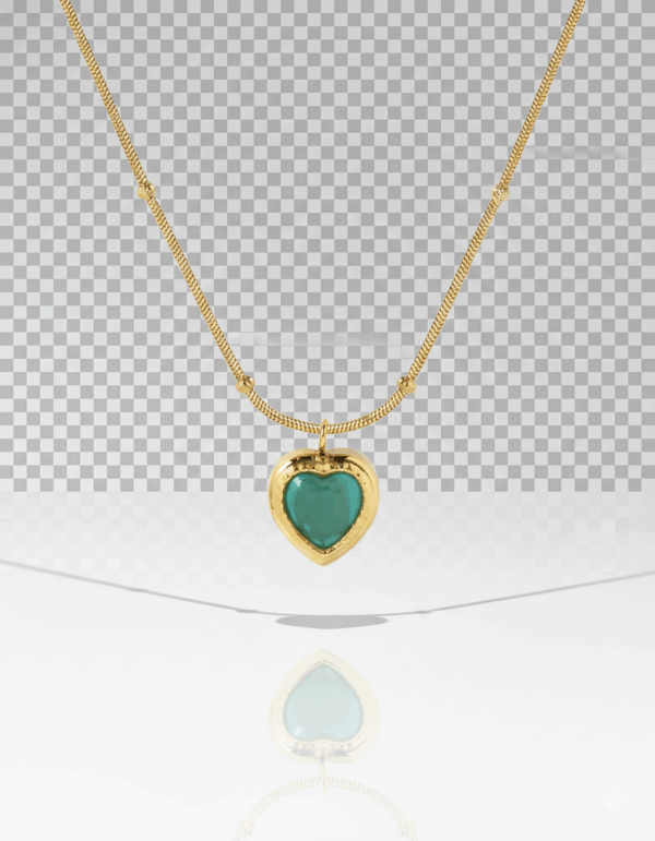 Collar en forma de corazón con piedra turquesa