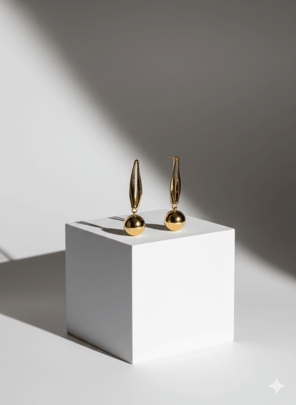 Pendientes Dorados Largos con Esfera