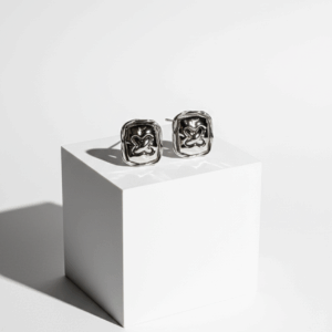 Pendientes Plateados con Forma de Botón