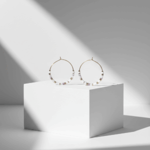 Pendientes de aro con piedras color crema