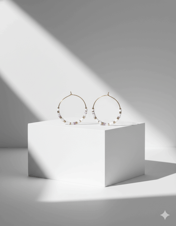 Pendientes de aro con piedras color crema