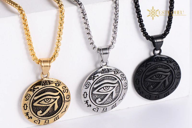 collar con colgante ojo de Horus
