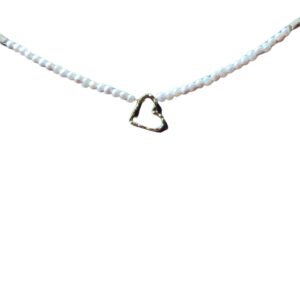 Collar corazon dorado con perlas de rio