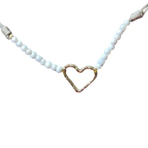 Pulsera corazon con perlas de rio