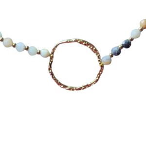 Pulsera circulo dorado con piedra amazonita