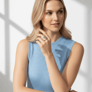 Anillo sol dorado con sodalita natural con rubia