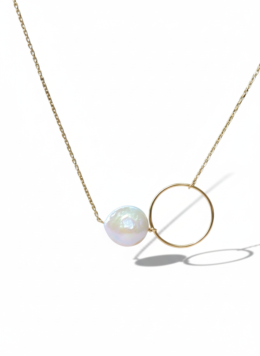 Collar nacar y aro dorado