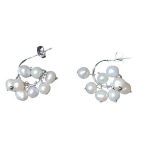 Pendientes plateados con perlas de rio